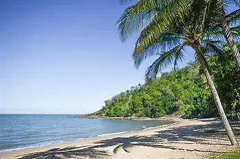Aparthotel Roydon Beachfront Apartments Trinity Beach